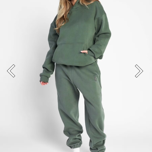 Comfrt Standard Bundle Sweatsuit in Forest Green - Picture 2 of 10